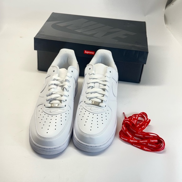 2020 Supreme x Nike Air Force 1 Low NEW men’s size 7 - Picture 2 of 5